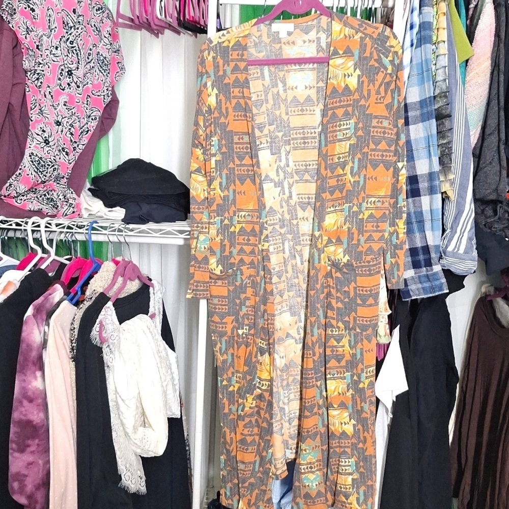 LULAROE DUSTER LENGTH CARDIGAN SIZE MEDIUM